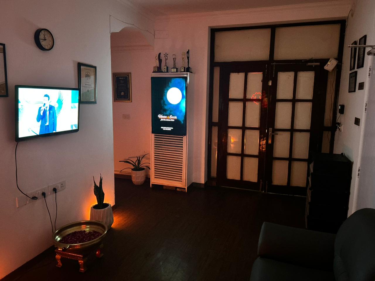 Anatomical Sound Bowl Corner
